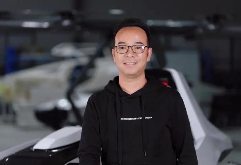 湖南农民试飞1564次成功上天，今成立公司，研发民用“飞天摩托”