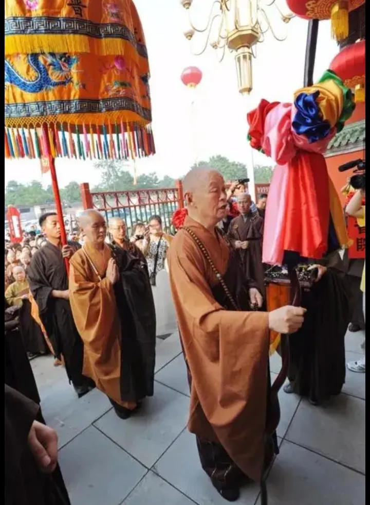 出家和尚是怎么回事,出家的和尚为什么还要学历