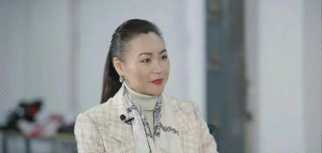 花滑陈露女儿,花滑第一人陈露