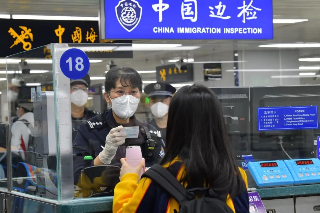 香港澳门与内地各种通行条件,现在过香港澳门要什么证件