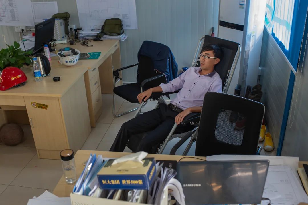 大学生求职时不应该以薪资为重,大学生求职时应不应该以薪水为重