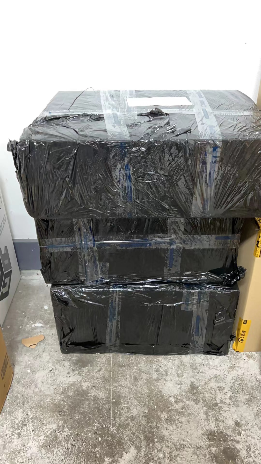 澳洲留学一年学费42000澳币,留学生行李邮寄澳洲费用