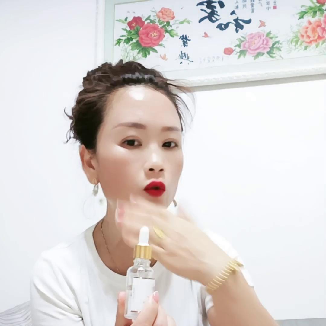 ，不要懒，每天兼职涂脸，你的小脸就比同龄人显得年轻，每...