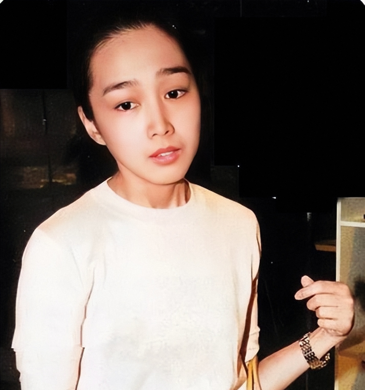 富家千金私自生下孩子,富家千金意外怀孕却被穷小子抛弃