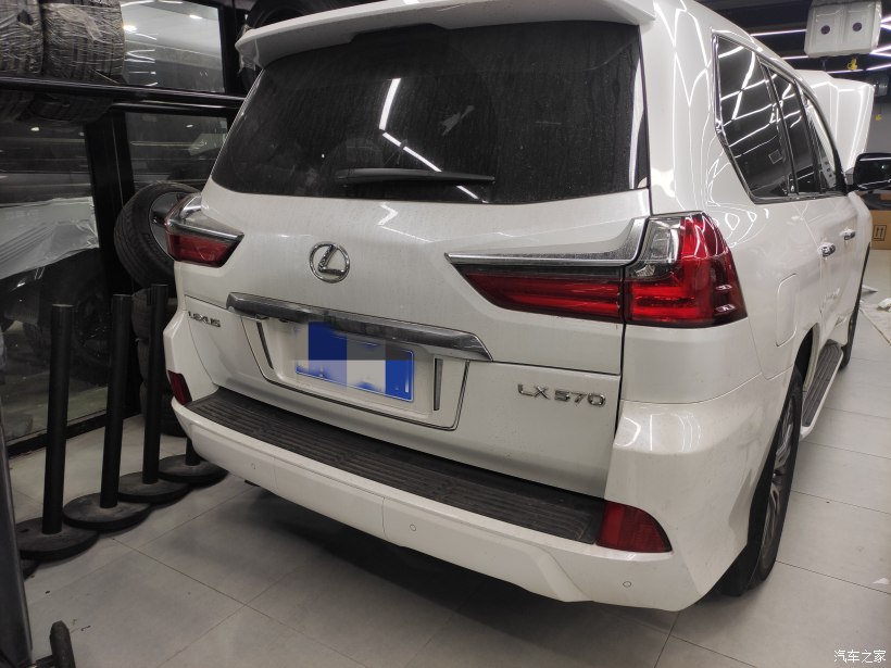 雷克萨斯lx570巅峰限量版越野改装,雷克萨斯LX570内饰改装套件