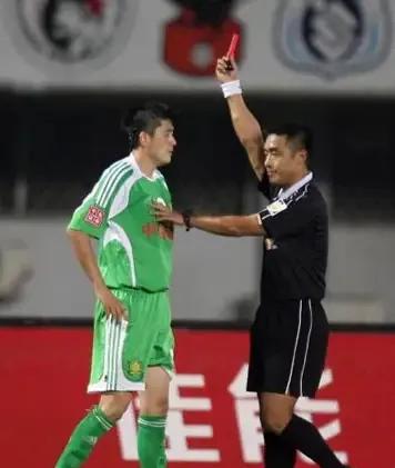 是“反黑先锋”还是无理取闹？武汉足球需要端正心态