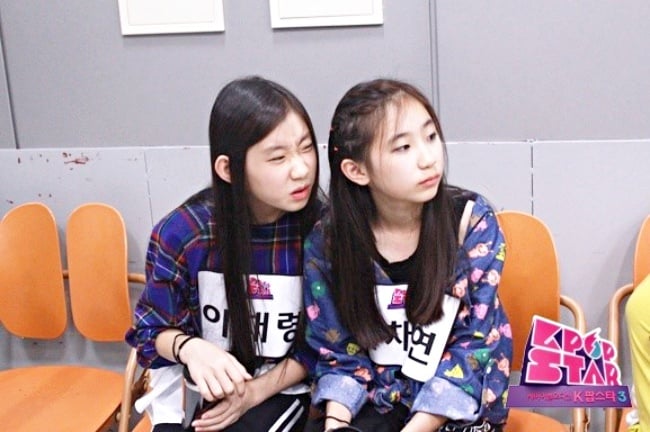 郑秀妍郑秀晶姐妹同台亲密,郑秀妍张俪cp