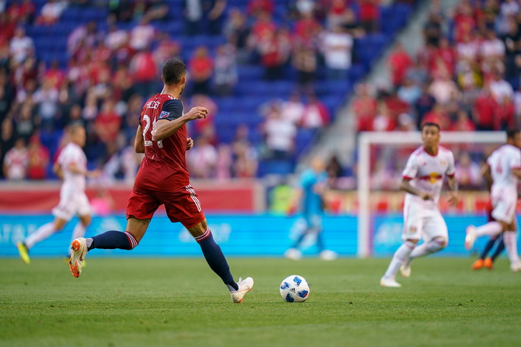 “抓住”梅西你需要什么样的相机？