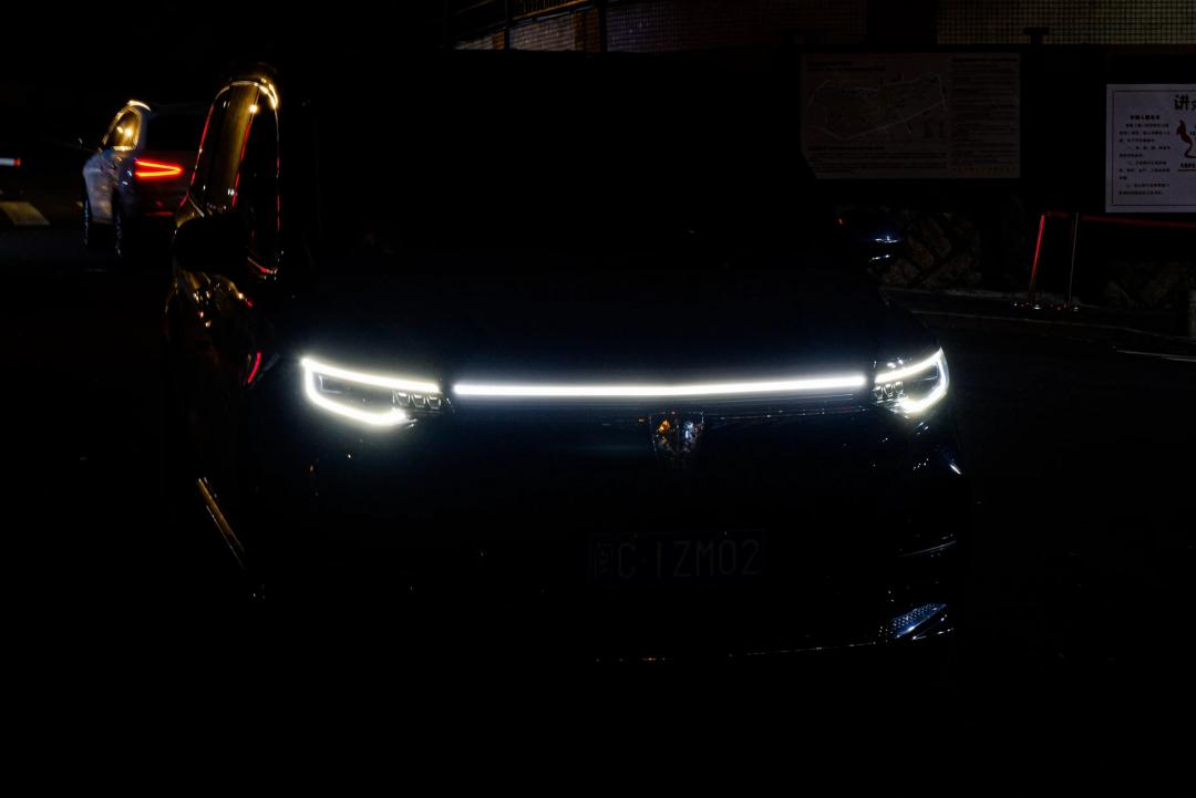 有着“越级能力”的国货MPV，会是你的菜吗？——二手荣威iMAX8