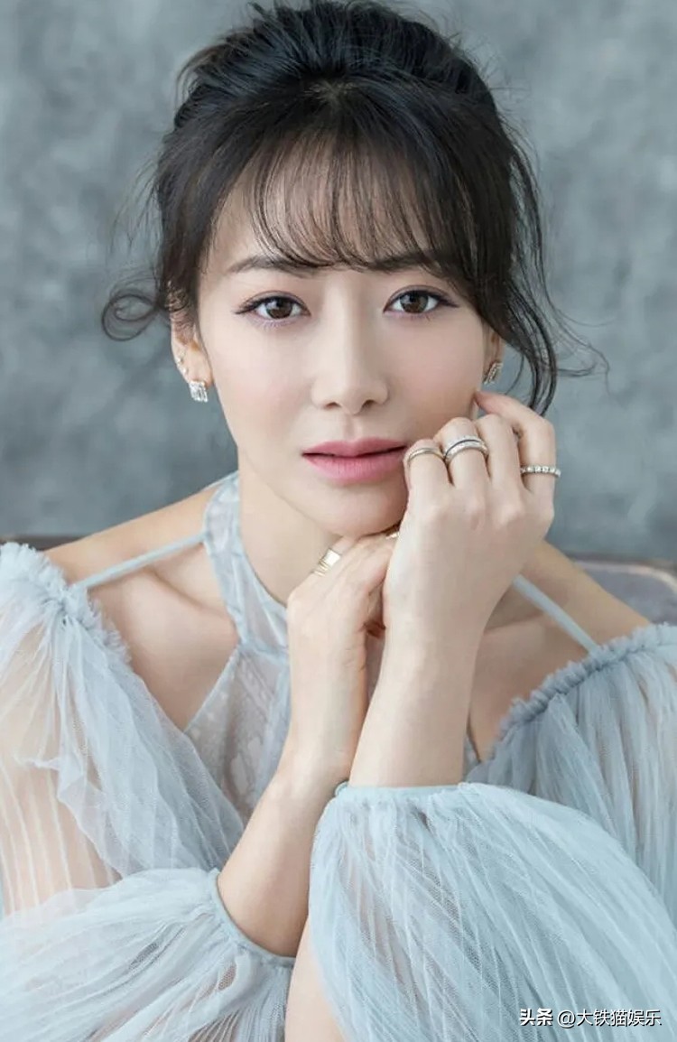 貌美如花眼光却差的6位女星,颜值下滑严重的9位女星