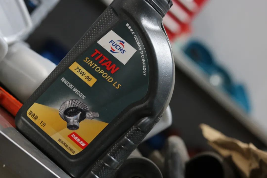 经典老车宝马x5翻新,宝马x5二手车整备翻新费用