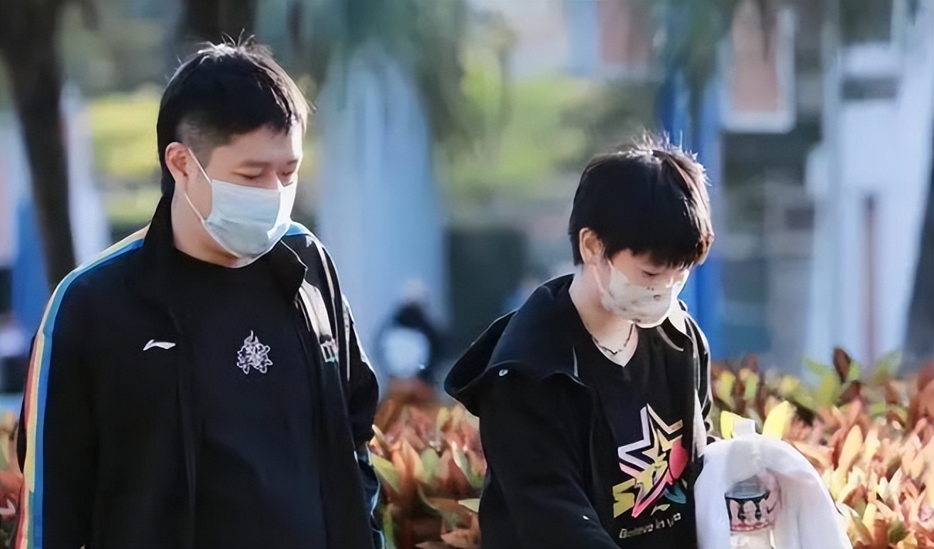 孙颖莎教练邱贻可评价孙颖莎,邱贻可孙颖莎初次见面