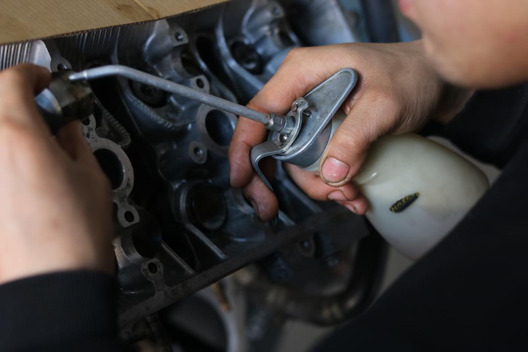 03年丰田霸道全车翻新多少钱,2004款丰田霸道拆车视频