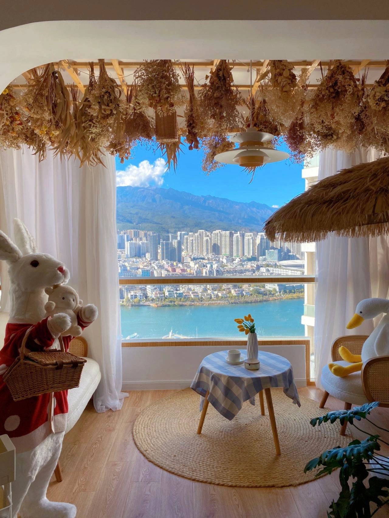 简单温馨的房间布置图片,全屋布置得温馨又实用堪称教科书