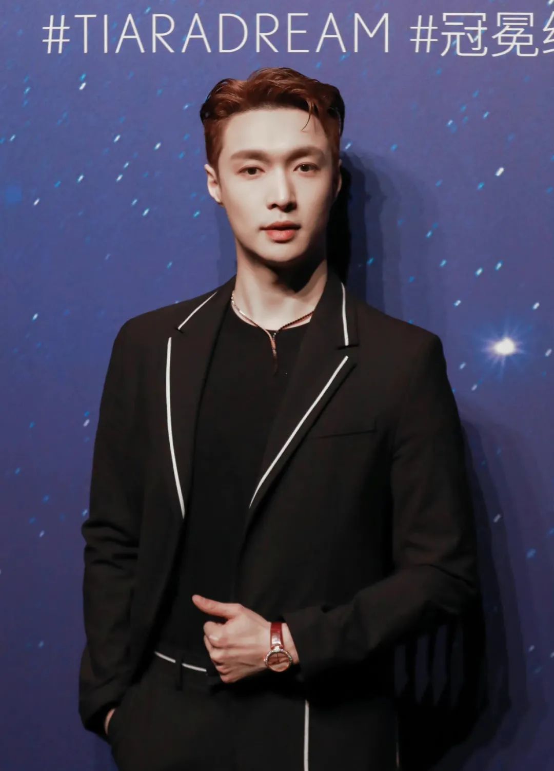 宝石也开始内卷了?做成珠宝or腕表,你Pick哪一个?