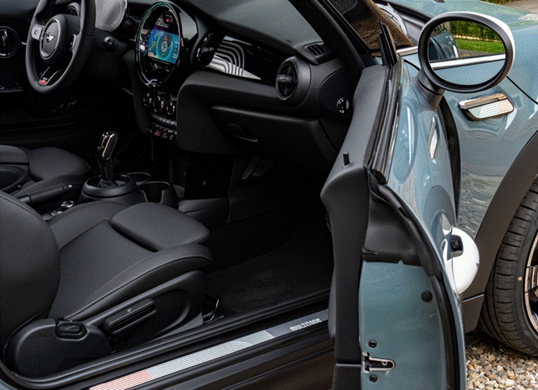 购买汽车推荐哪款车型最好看点,女生买汽车推荐哪款车型比较好点