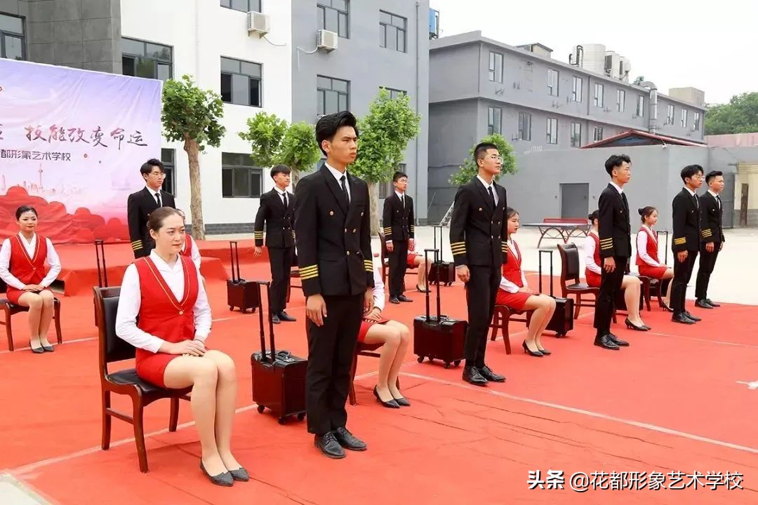 当下适合女生最有前途的10大专业,女生最吃香的十大专业初中学历