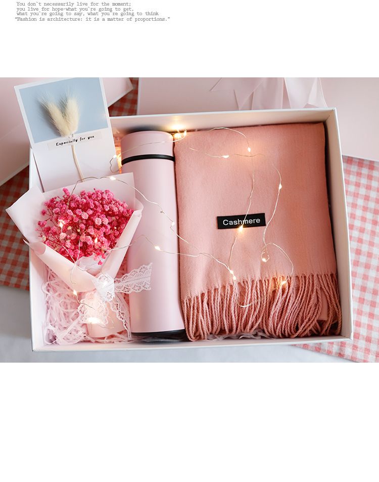 冬季送女朋友有创意的礼物,冬天实用礼物围巾保温杯送女朋友