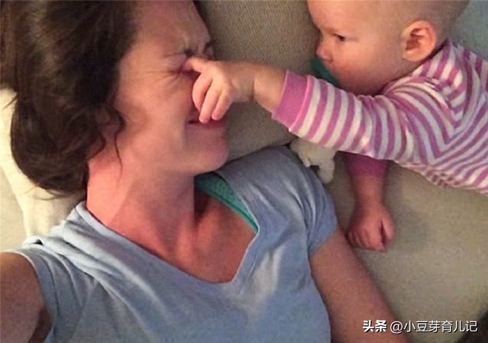 6月龄宝宝打人是为什么,宝妈挨打宝宝的反应