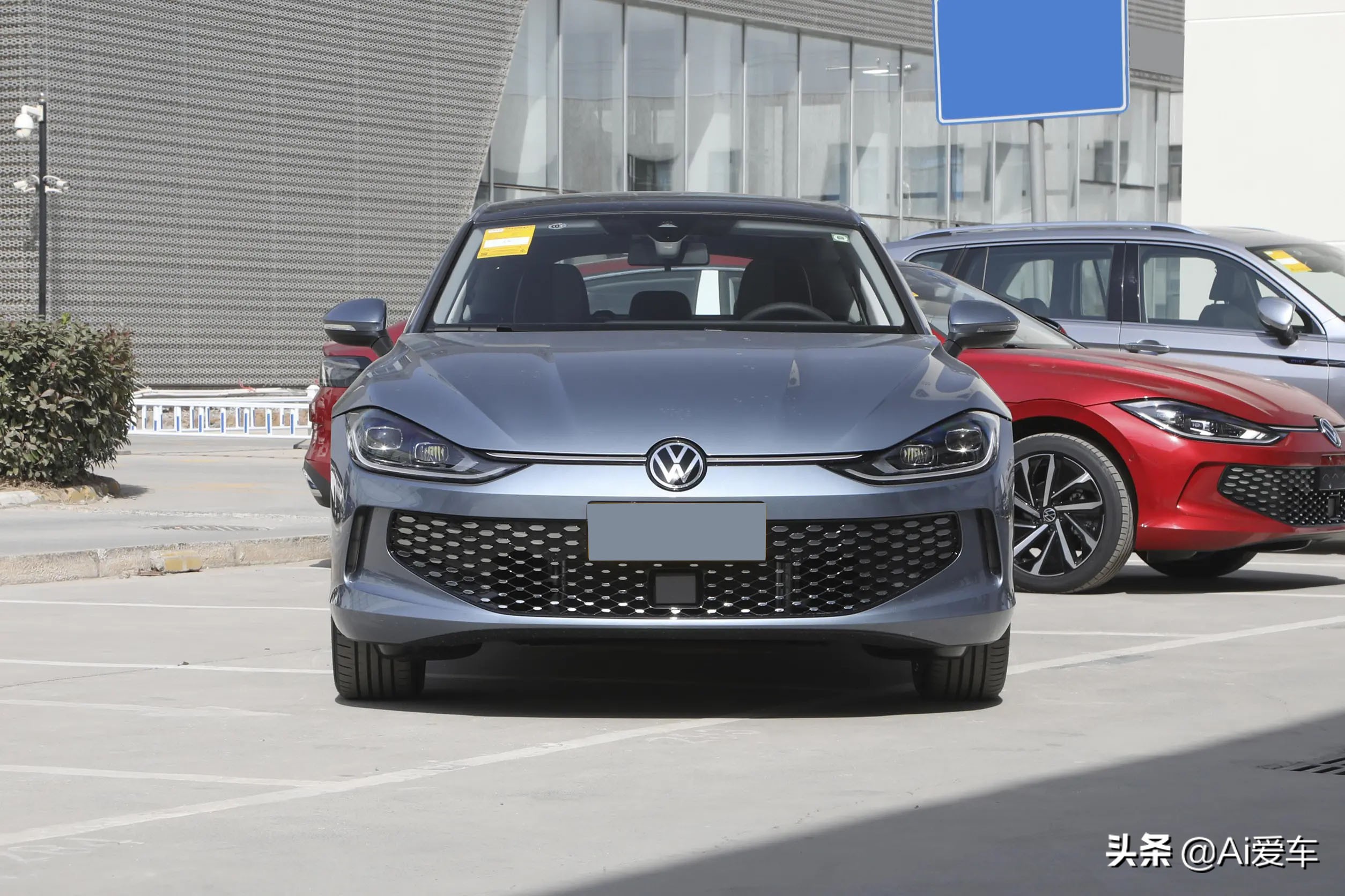 大众凌渡轿跑2022新款落地价,a级最美轿车大众凌渡