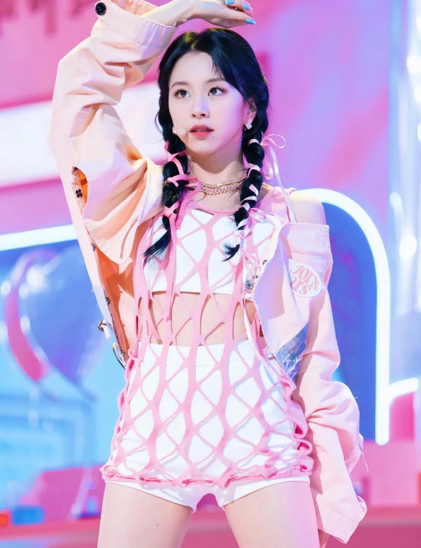 从人气垫底到拥有百万直拍的鬼马爱豆！她怎么变美的？