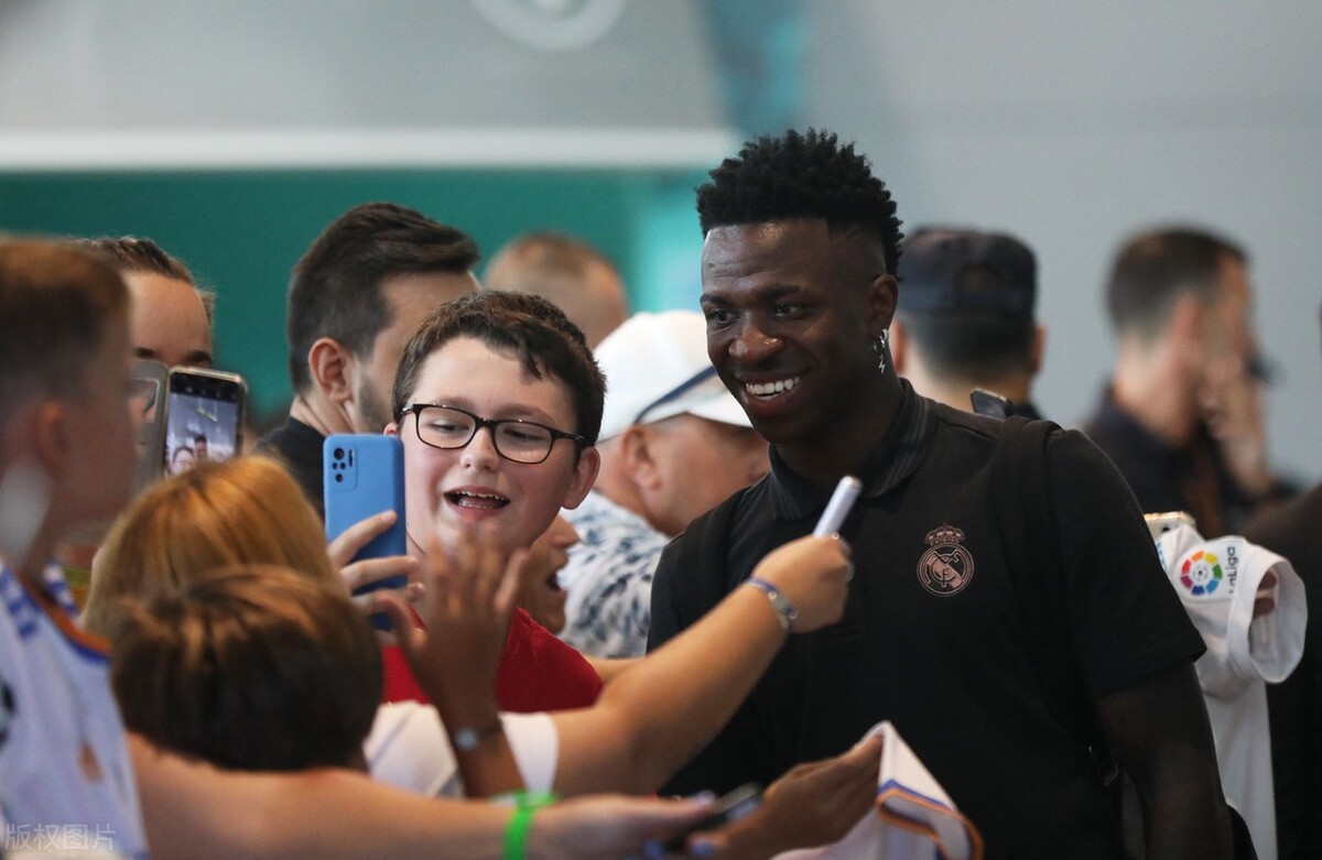 哈兰德不踢世界杯身价依然榜首,哈兰德想打破梅罗纪录