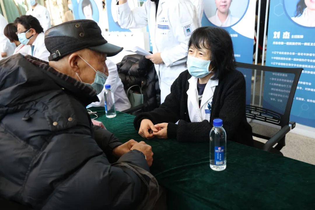 丹东第一医院放疗设备,丹东产的数码程控音频脉冲治疗仪