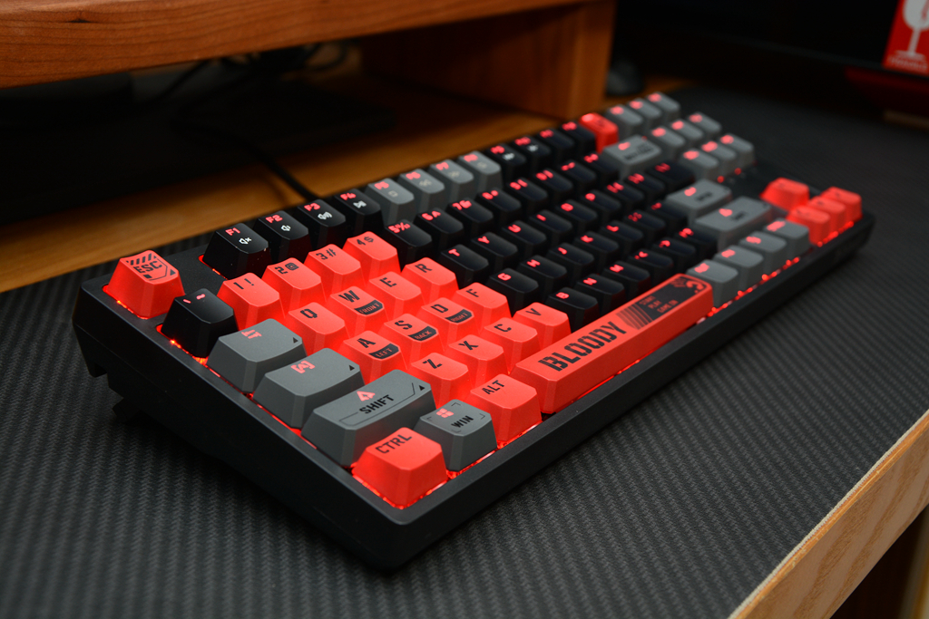 花一把的钱体验三把的手感，血手幽灵T87LT变速光轴机械键盘开箱