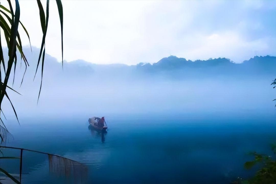 独处时光里最好的诗,一首感悟人生的小诗