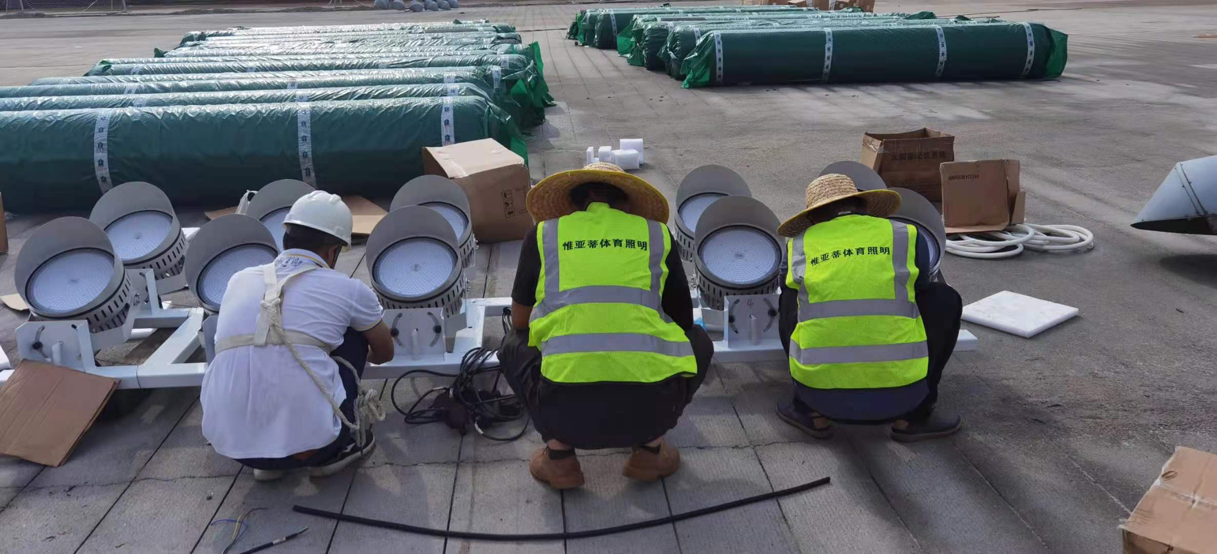 led球场专用灯的优势,600瓦球场灯高杆灯