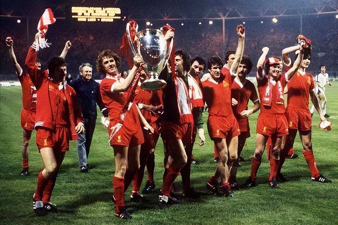 连胜药厂和葡超黑店的比利时豪门：北方威尼斯的蓝黑军团