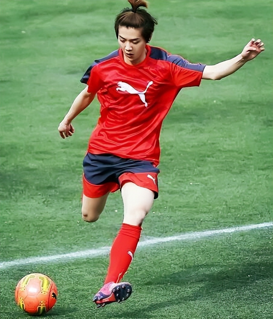 鹿晗解说欧洲杯曼联,曼联铁粉鹿晗