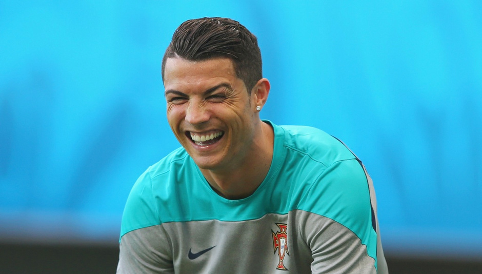 c罗第三次金球奖视频,c罗怎么没参加2023金球奖