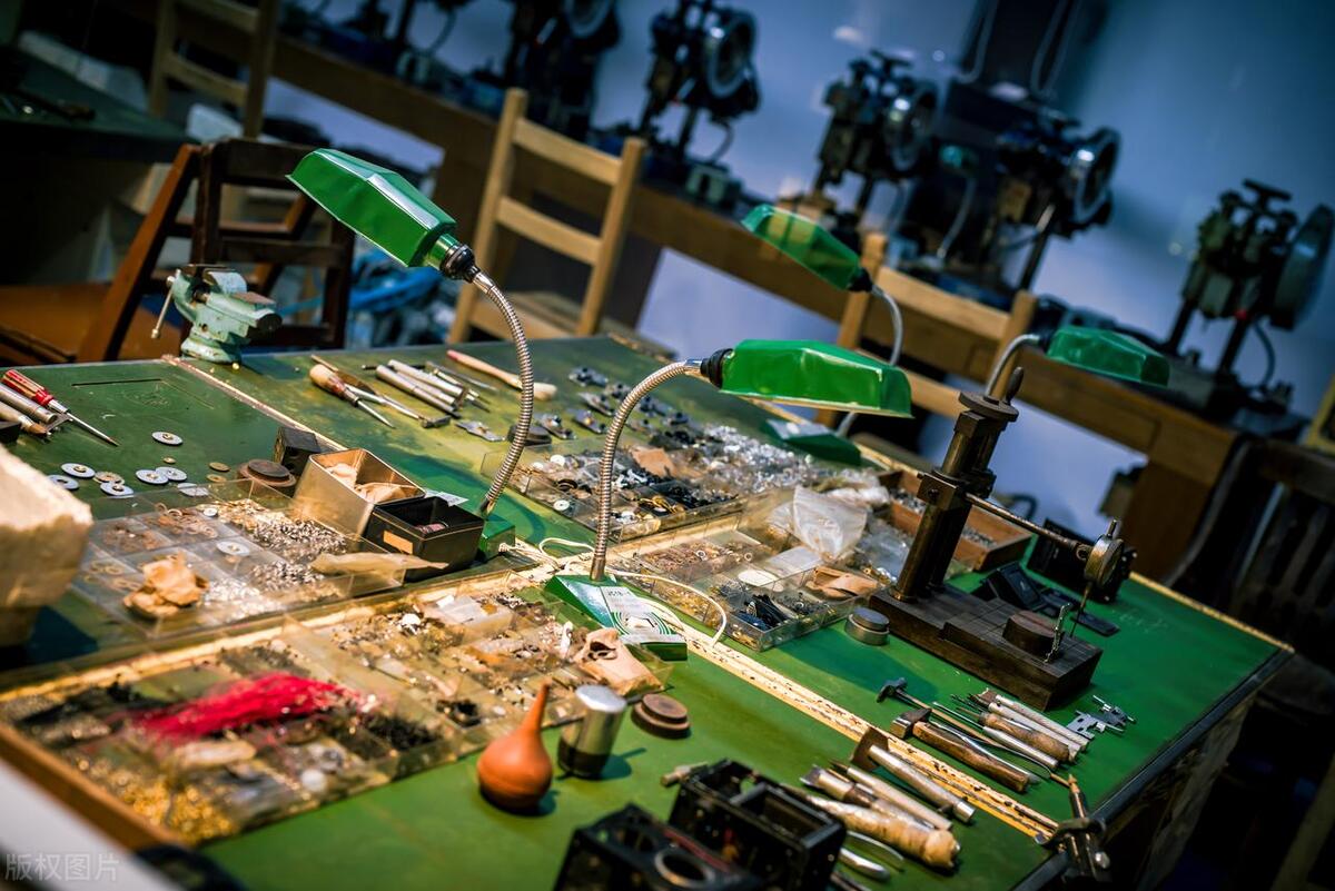 是谁在放松对日本渗透的警惕？