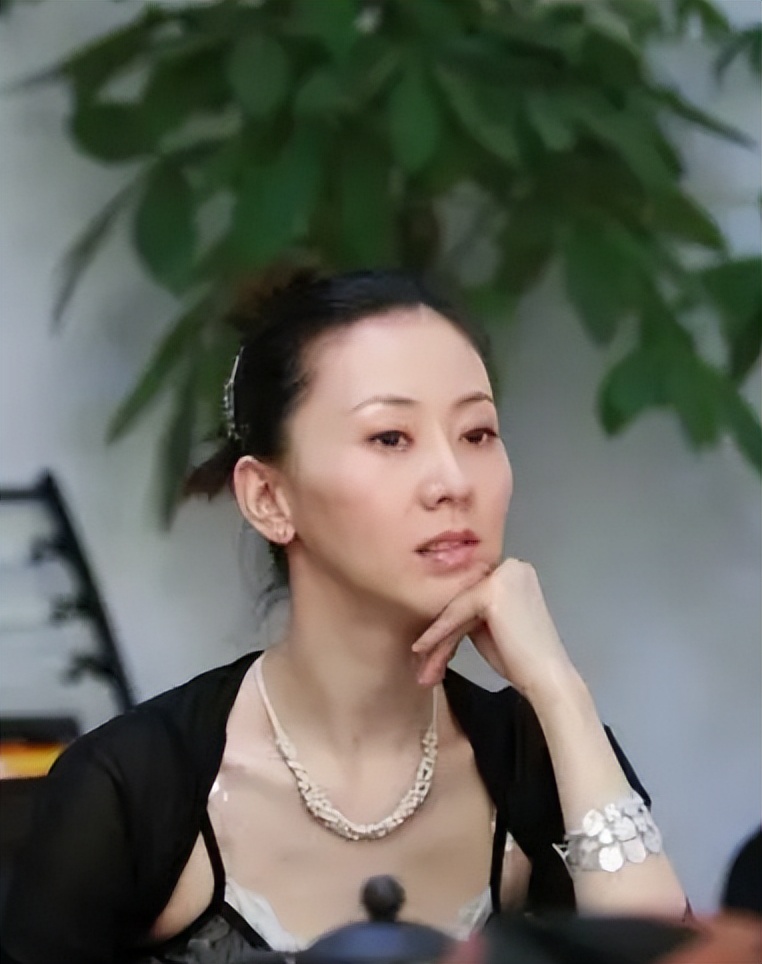 人体模特汤加丽：被同事嘲讽，父亲断交，丈夫离婚，但从不后悔