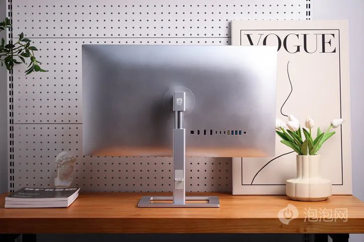 飞利浦7901显示器,飞利浦7901显示器亮度怎么调