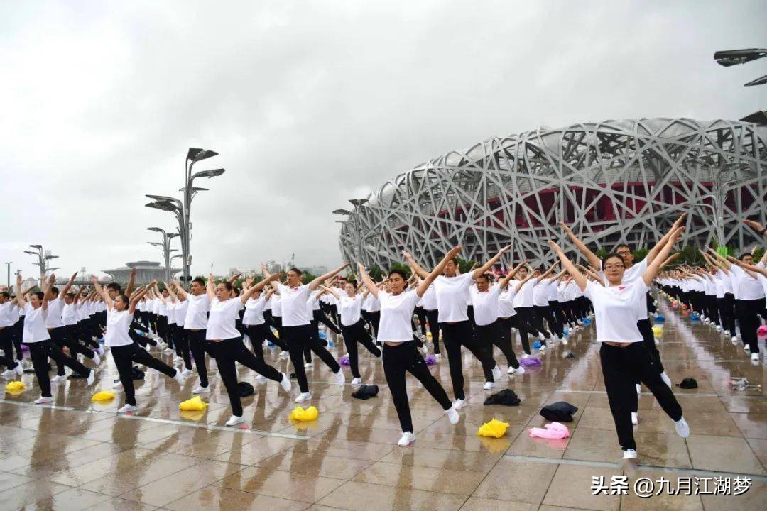浠庤繍鍔ㄥ憳瑙掑害鐪嬪緟涓浗瓒崇悆,浠庢暀缁冨憳鐨勮搴︾湅杩愬姩澶╄祴
