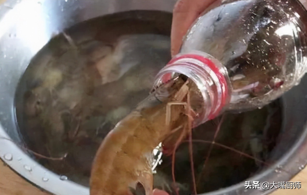 大虾切记不要用清水煮,大虾忌什么