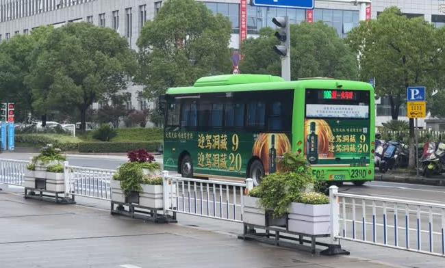 公交车收费为什么那么便宜,公交车为什么分两种收费类型