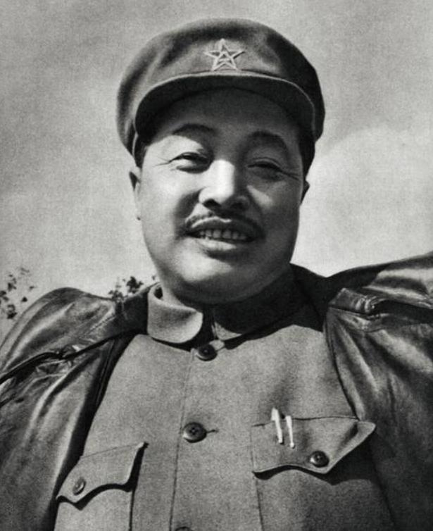 十大元帅朱老总居首，但1955年元帅命令状编号第一的，却是贺老总