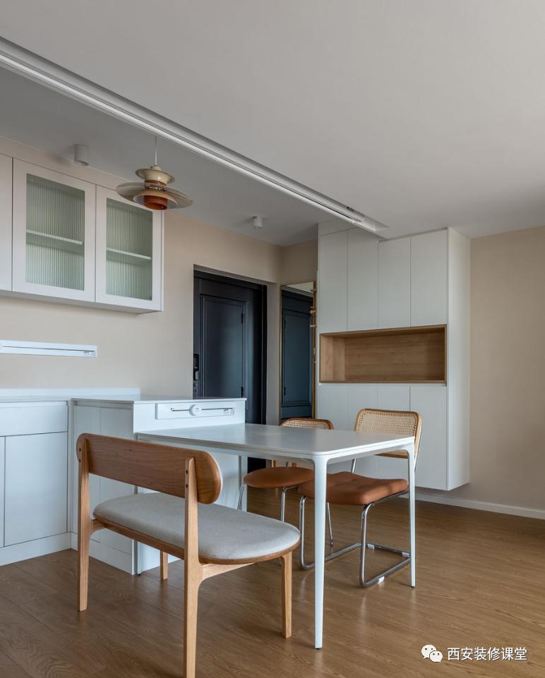 80㎡老旧小复式，变身奶油三口之家