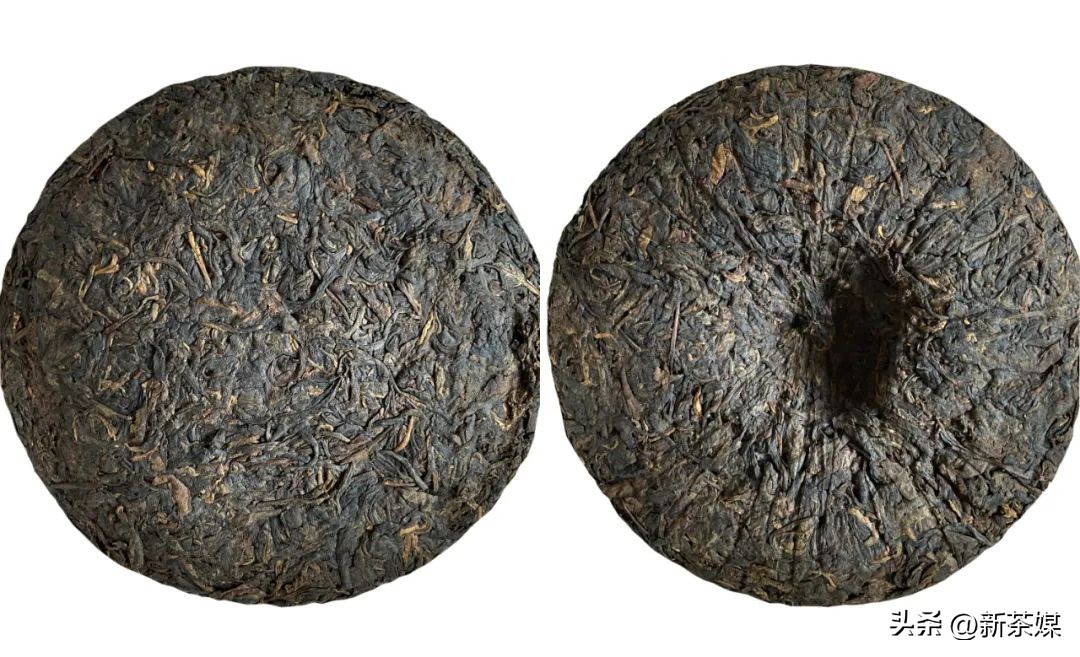 88青之后的二代干仓圆茶代表：牛屎饼、绀青大蓝印