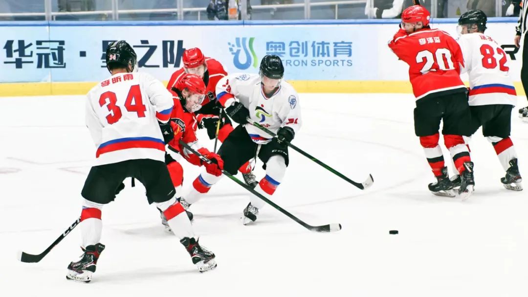 黑龙江省第十五届运动会冰球比赛落幕冰城问鼎“冰球之夜”