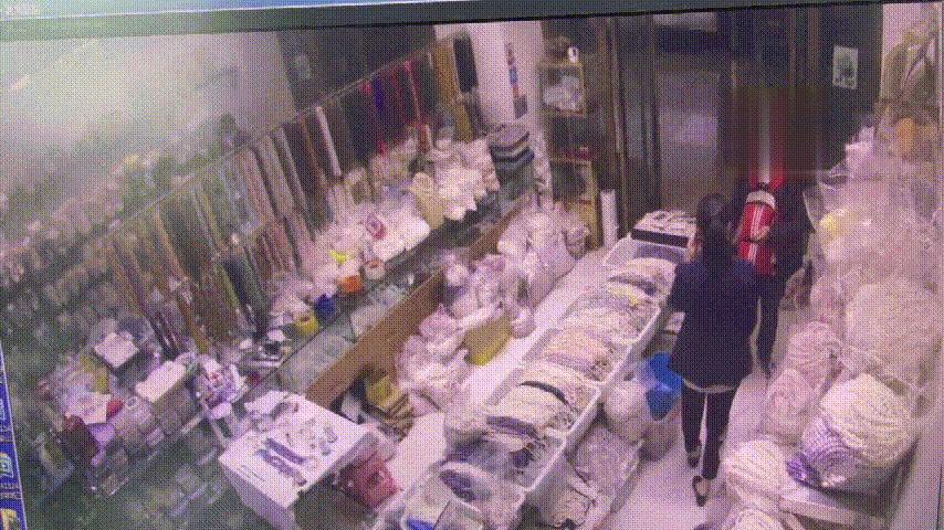 男子来绍兴，连偷4家店的珍珠，想送给老婆和老妈