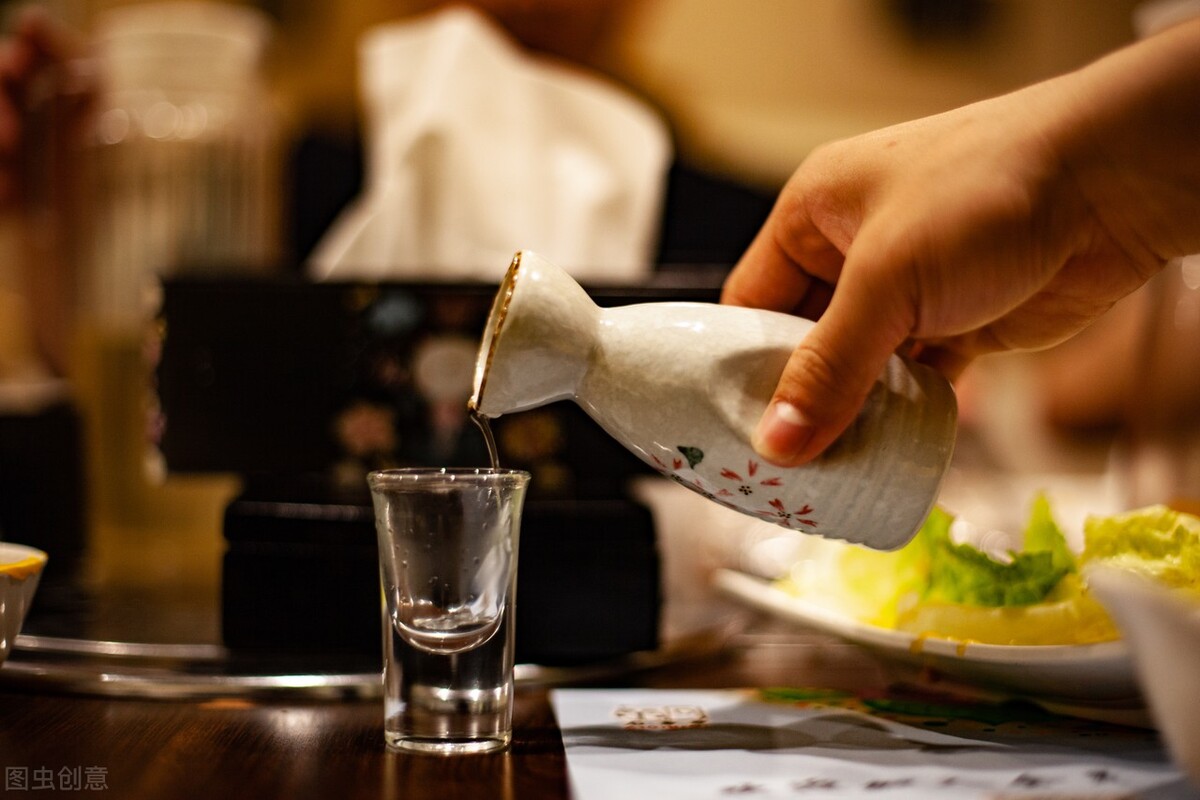 白天嗜睡昏昏欲睡什么症状,白天嗜睡是什么病的前兆