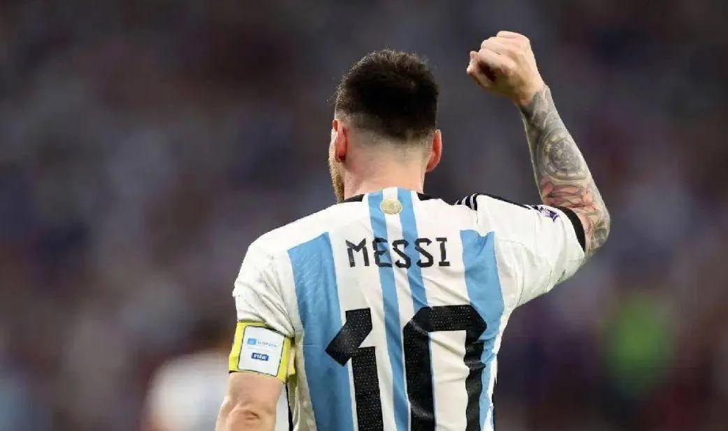 梅西成为球王的历史,梅西球王传奇人生