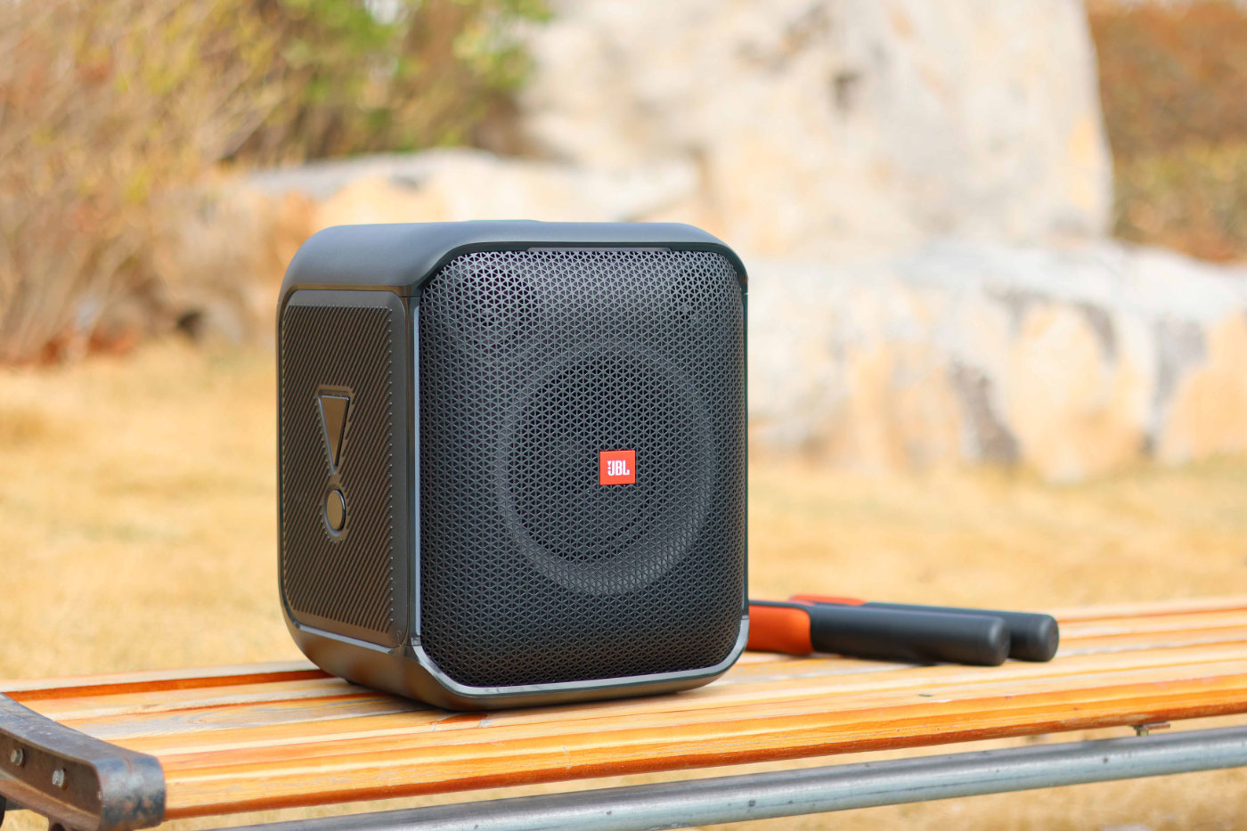 jbl欢唱版音箱评测,无线蓝牙双话筒音箱