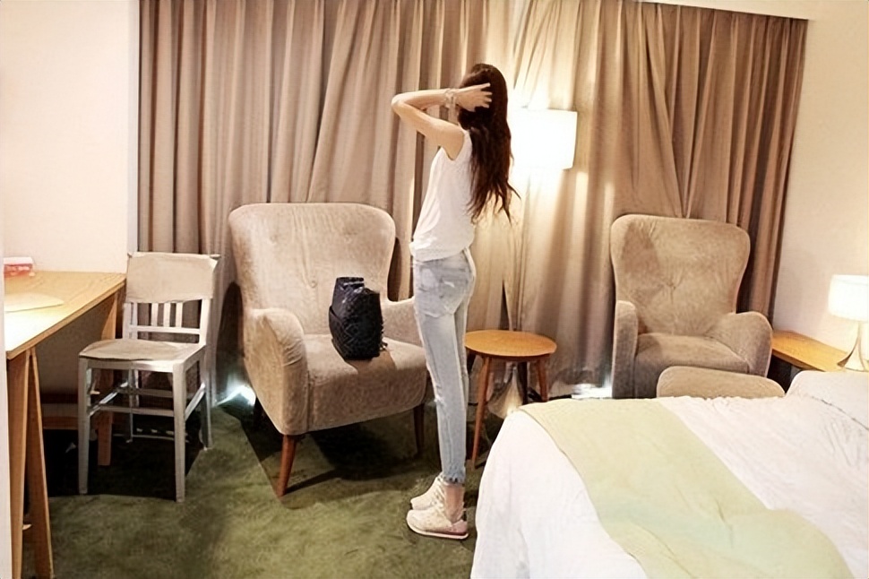 住酒店有什么好玩的故事,住酒店有趣的事情