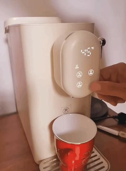 热水壶和即热饮水机哪种好,即热饮水机和恒温水壶比较