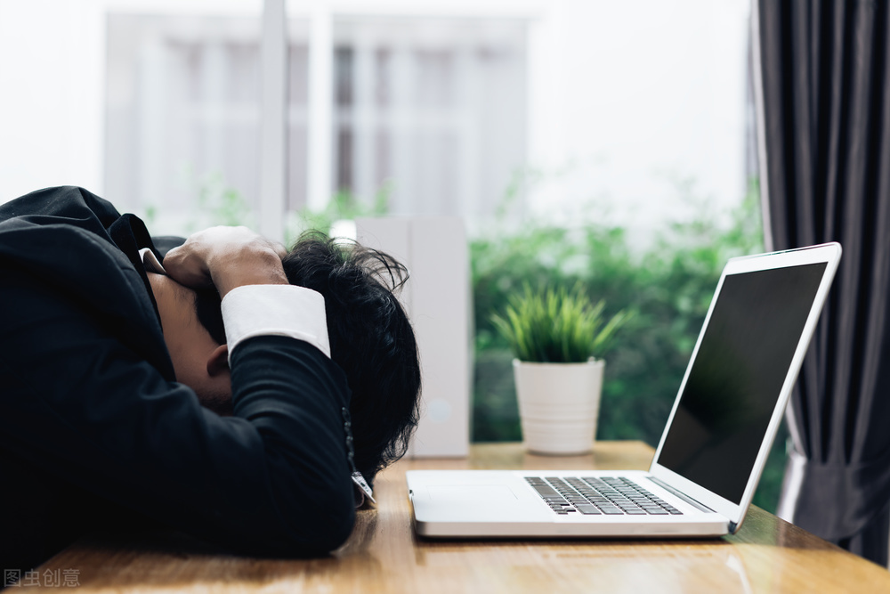 崩溃的一瞬间文案,崩溃的一瞬间画面